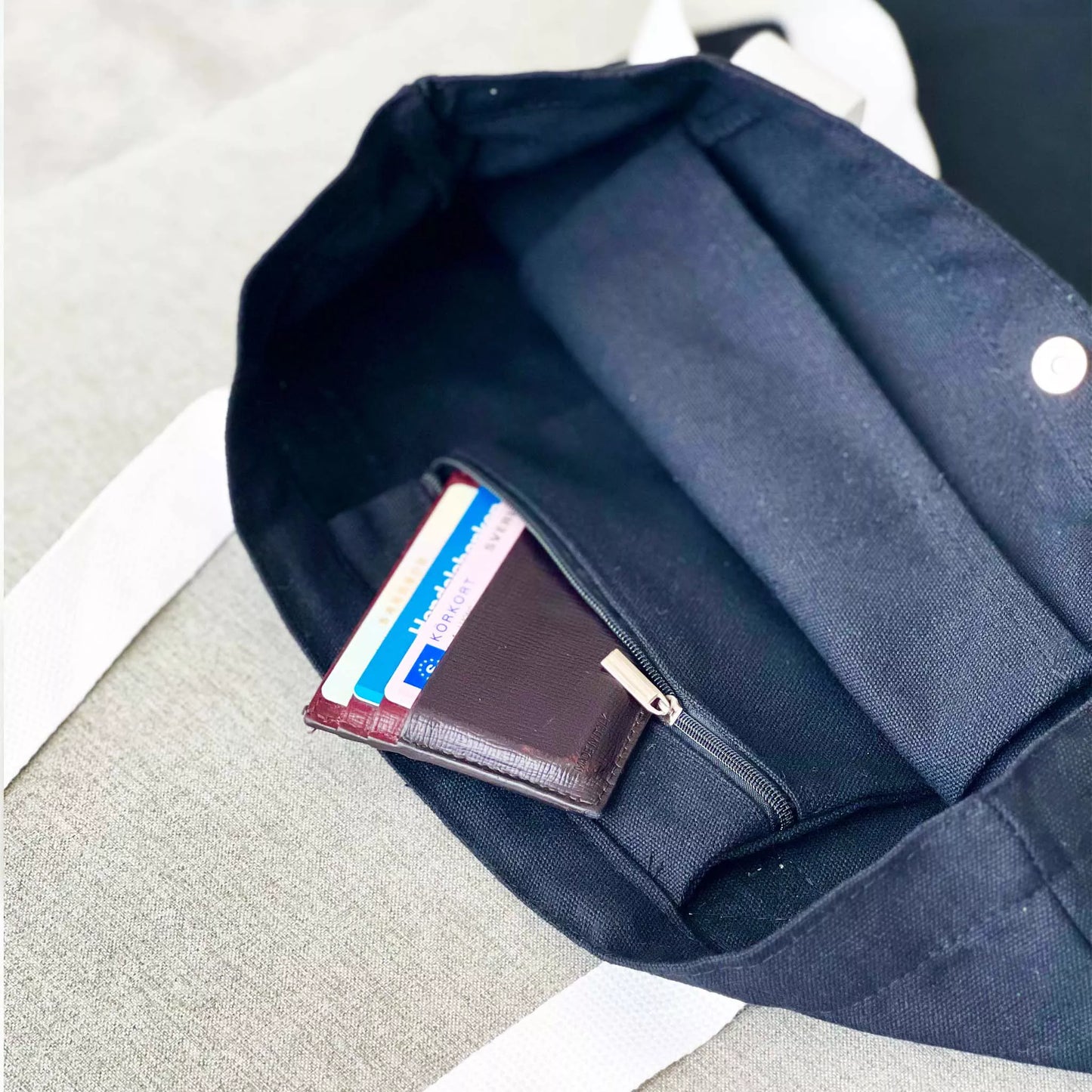 Sample - Premium Tote Bag – Durable Canvas with Inner Pockets