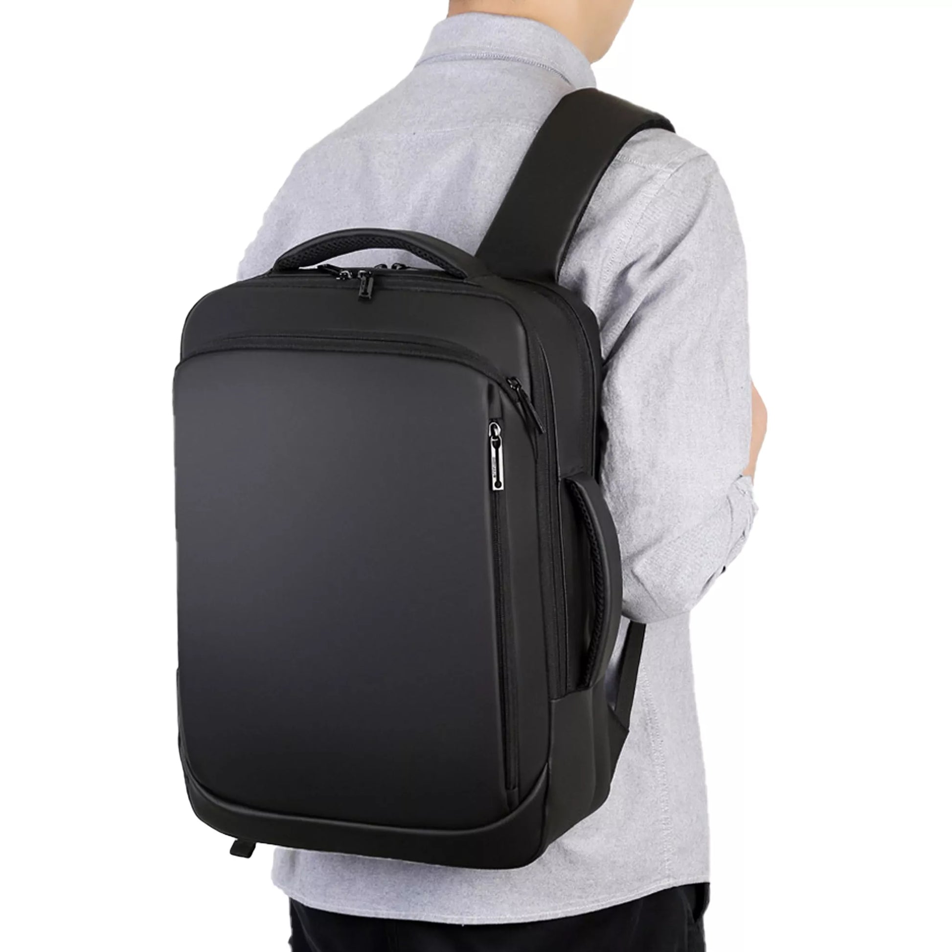 Professional 15.6 inch backpack with double zip and adjustable straps